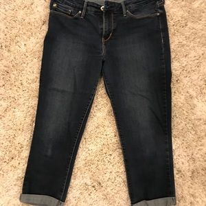 Levis Modern Crop Capris